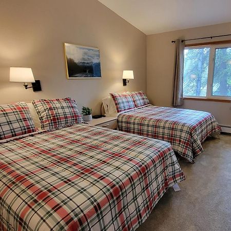 The Golden Bear Motel トック エクステリア 写真