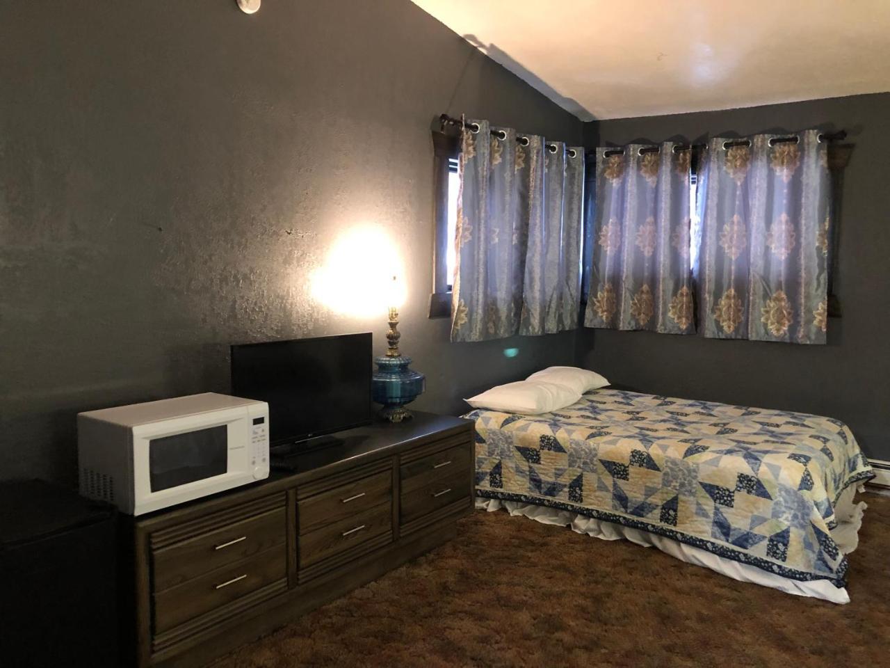 The Golden Bear Motel トック エクステリア 写真