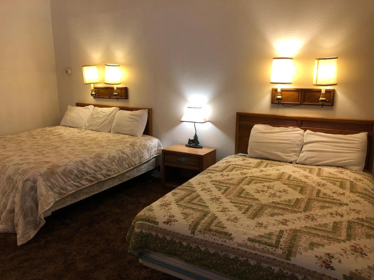 The Golden Bear Motel トック エクステリア 写真