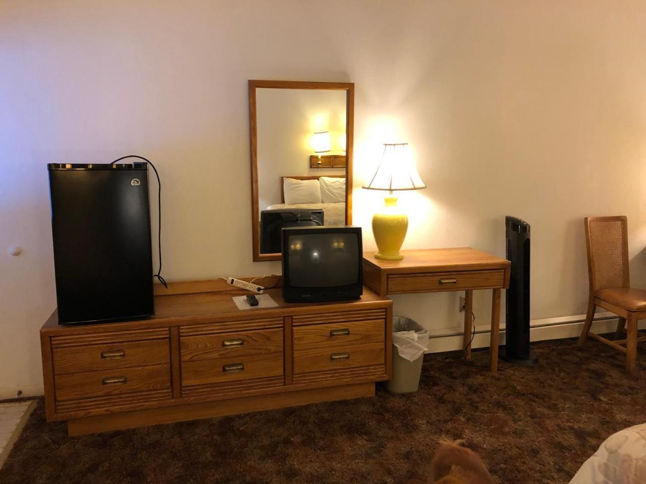 The Golden Bear Motel トック エクステリア 写真